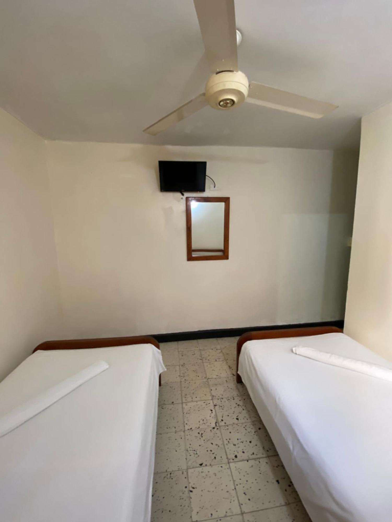 Hotel Granate ซันตามาร์ตา ห้อง รูปภาพ